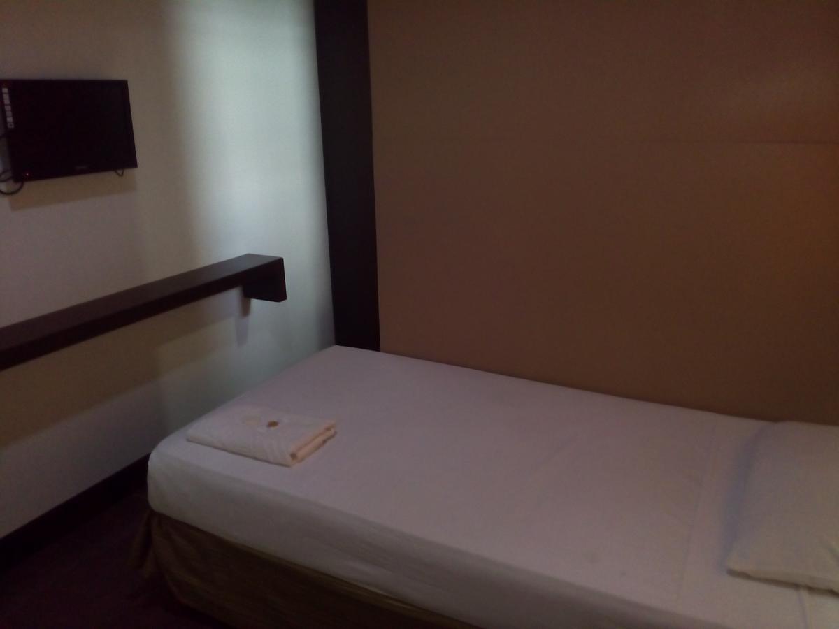 Hotel Kichi Legazpi Luaran gambar